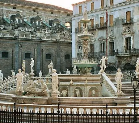 Delle Carrozze Al Ballaro Palermo